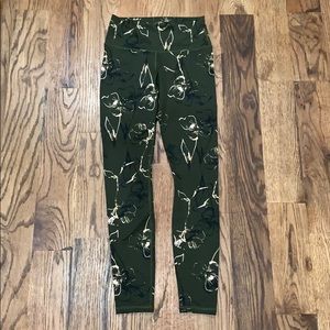 Fabletics Green Flower Print Leggings XS